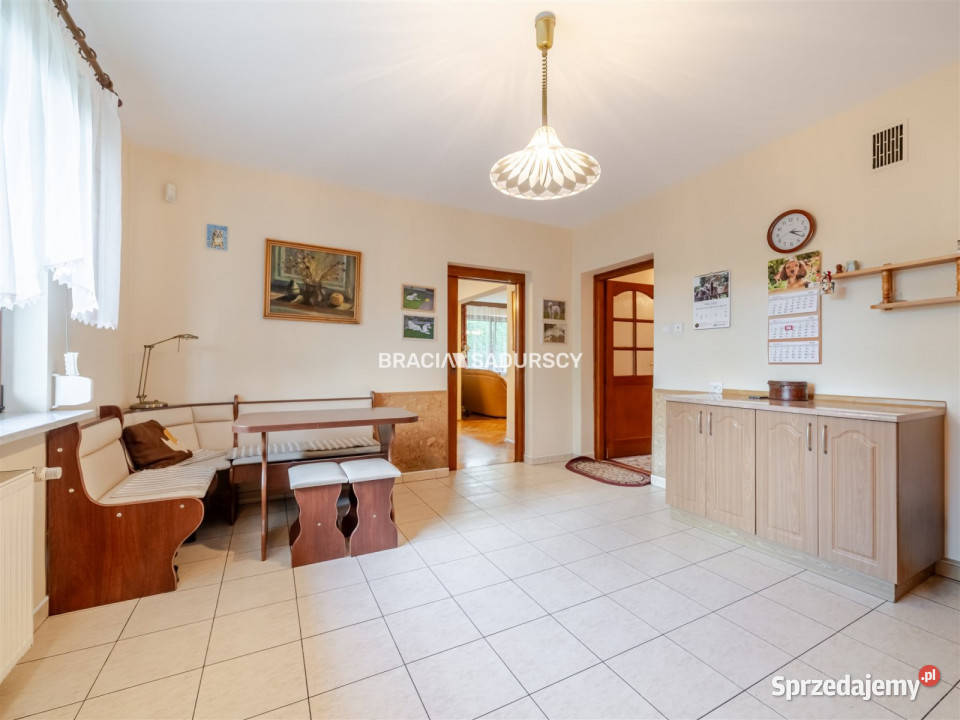 sprzedaży domu wolnostojącego Kraków 220m2 220m2 sprzedam