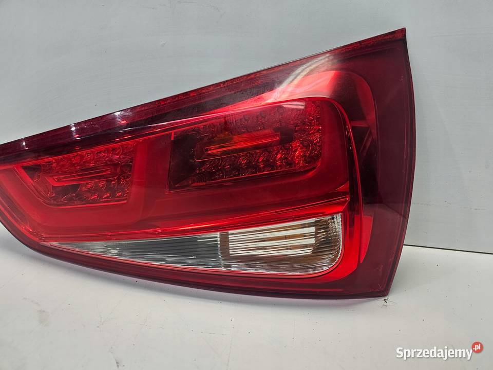 LAMPA PRAWY TYŁ W KLAPĘ AUDI A1 8X3 8X0945094E osobowe sprzedam