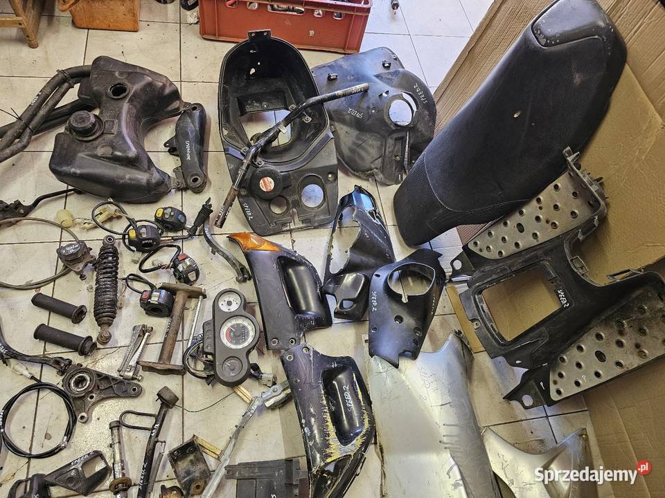 Peugeot Speedfight 2 części amor wydech wiązka Jelenia Góra sprzedam
