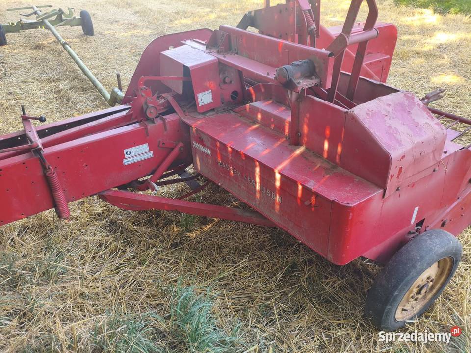 Prasa kostkującą Massey Ferguson 158 MF małopolskie