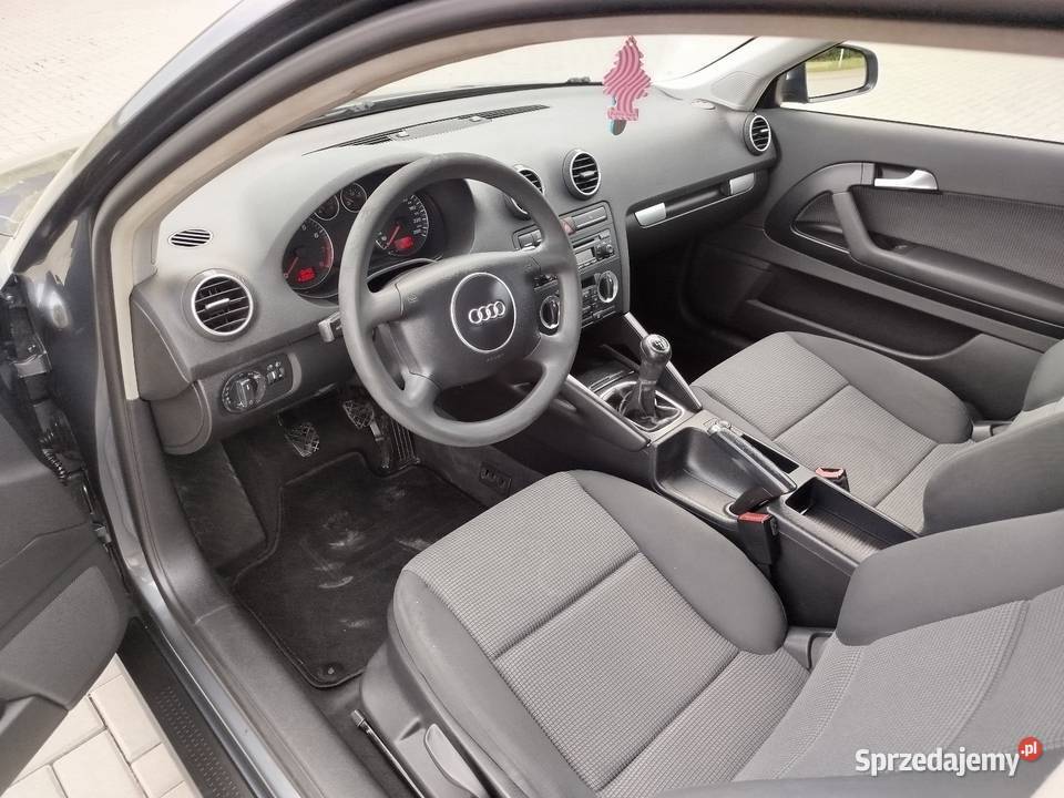 Audi a3 8p 16 Benzyna 2004 Świdnik sprzedam