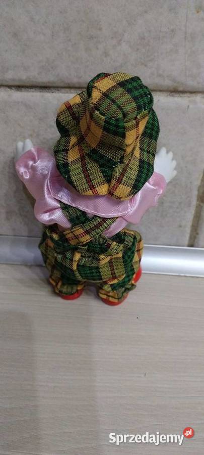 fIGURKA PORCELANOWA Klan sprzedam