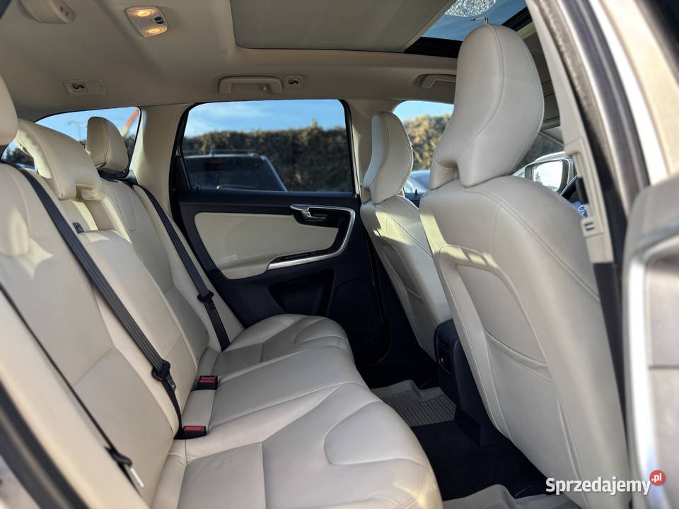 Volvo XC60 4x4 Krajowy GWARANCJA Zarejestrowany w Polsce śląskie Paniówki