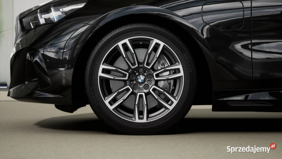 BMW 550 550e xDrive Sedan DEMO G60 2023 łódzkie Łódź