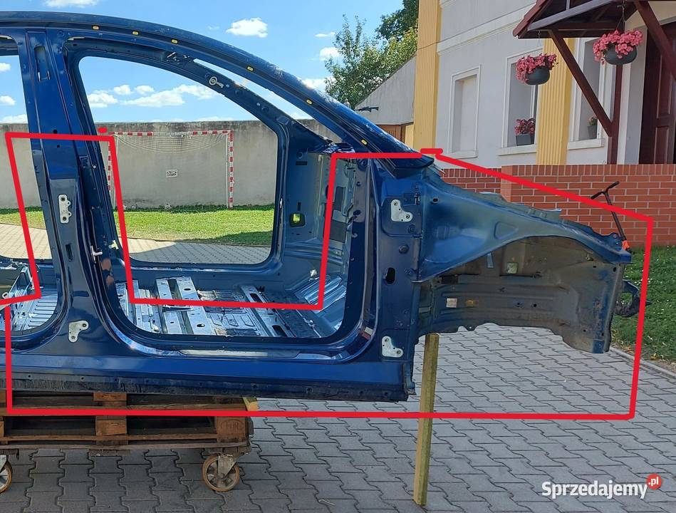 TESLA MODEL Y 2024r PODŁUŻNICA PRAWA SŁUPEK