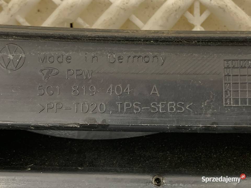 PODSZYBIE PRAWE VW GOLF VII 5G1819404A Hatchback