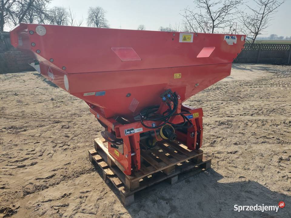 Rozsiewacz nawozów KUHN RAUCH mds 935 Rozsiewacze nawozów Rusko