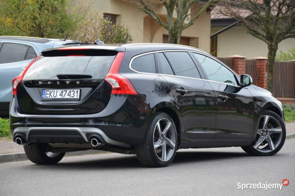 Volvo V60 20D4 181 RDESIGN SERWIS LIFT 100 isofix