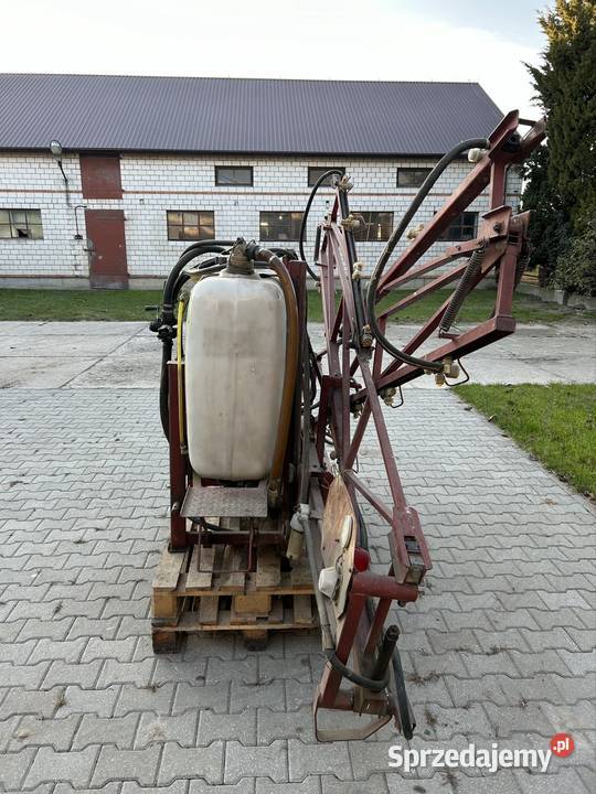 Opryskiwacz 12m 300l półmetek nieuszkodzony Jarochów