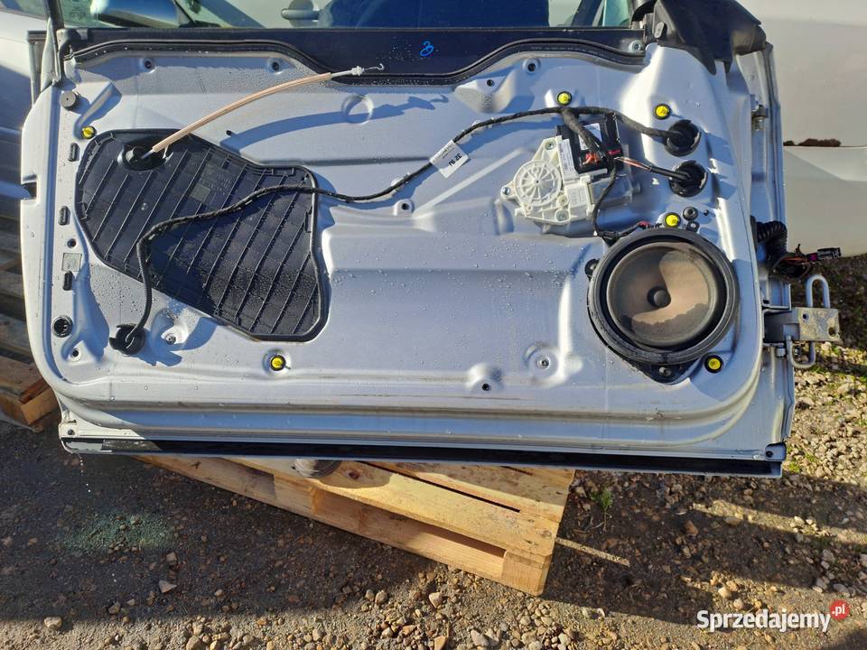 Audi A3 8P 3D drzwi kompletne kod lakieru LY7W Jastrzębie-Zdrój