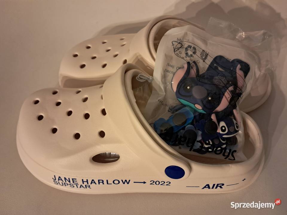 nowe kremowe klapki z przypinkami stich rozmiar Sandomierz