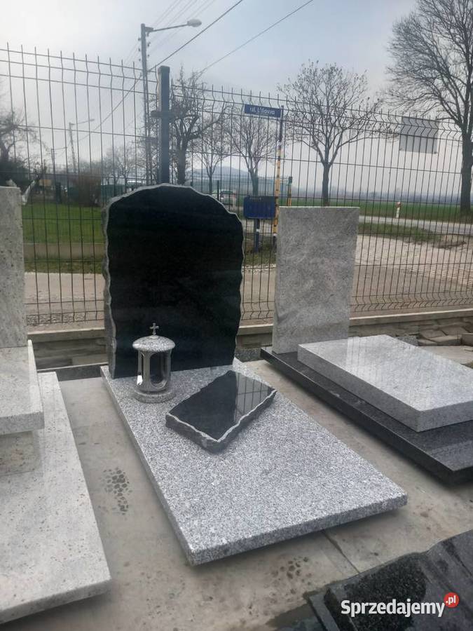 Nagrobek urnowy skałkowy 120 x 60 Impala Strzegom
