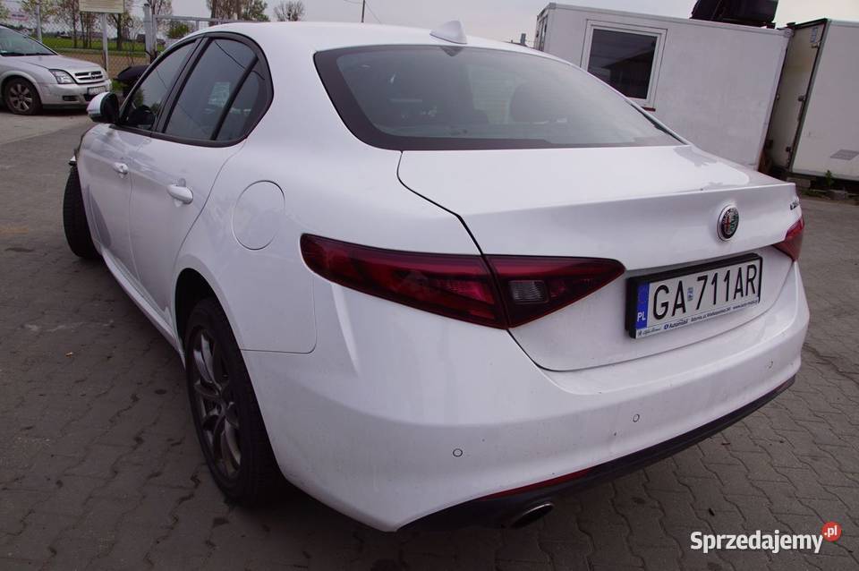 ĆWIARTKA BŁOTNIK LEWY TYŁ ALFA ROMEO GIULIA Pozostałe Lipno sprzedam