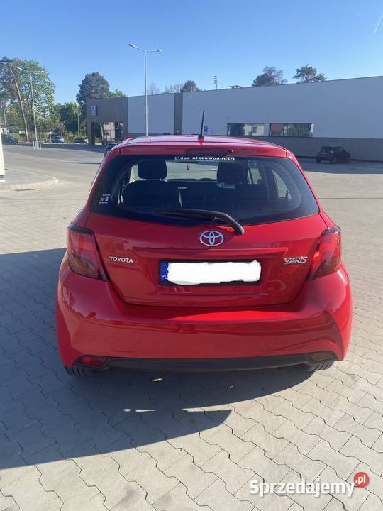Toyota Yaris 2015 Salon 10 benz Bezwypadkowa 2 Józefów sprzedam