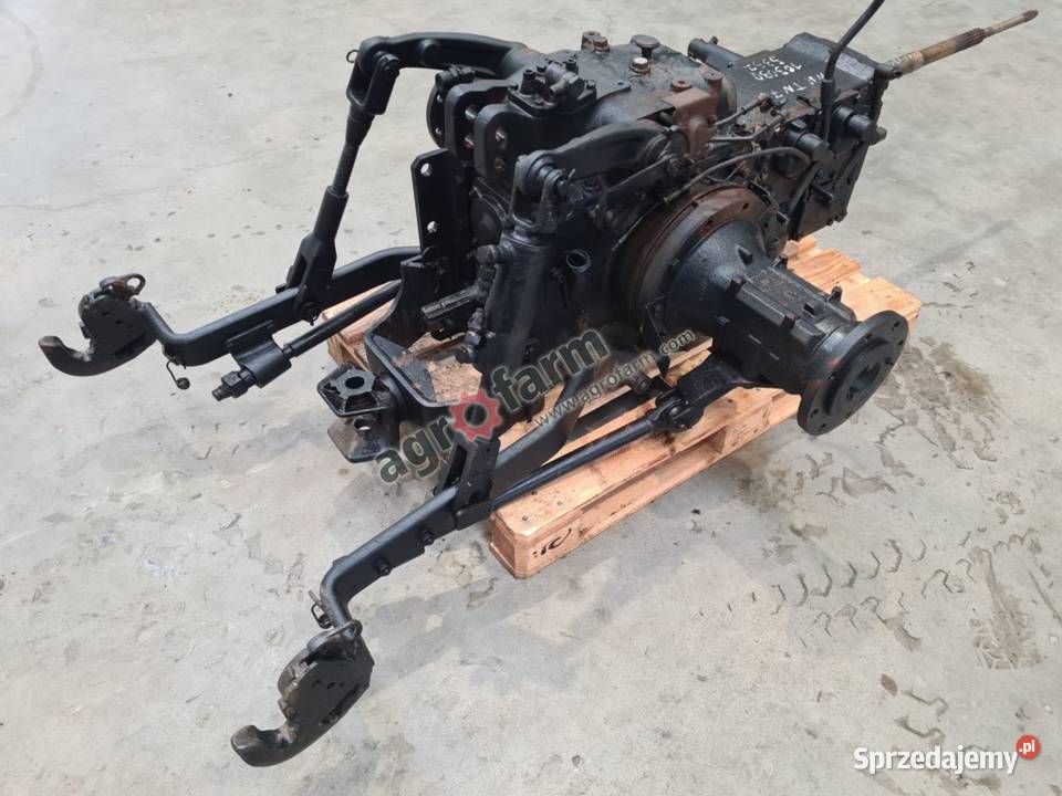 Tylny most Holland TN70F 44366006 Byków