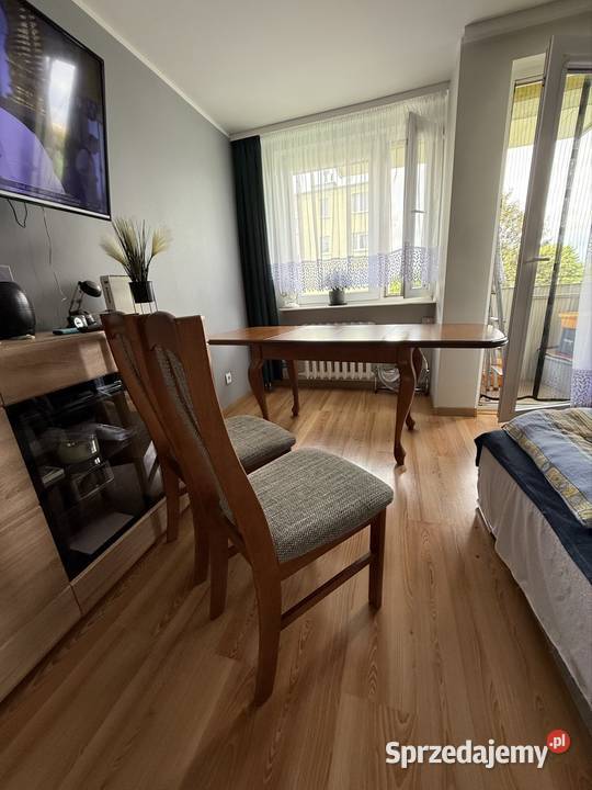Stół z drewna 4 krzesła Meble do salonu Tczew sprzedam