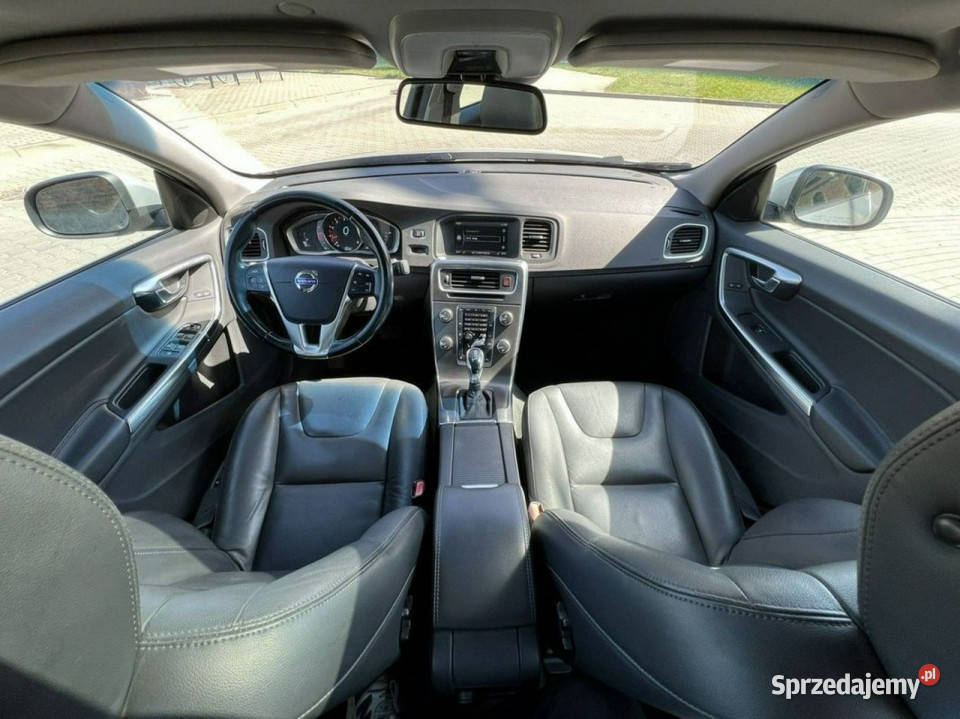 Volvo S60 25T T5 AWD KeyLess Go Skóra Alu 4x4 II wspomaganie kierownicy sprzedam