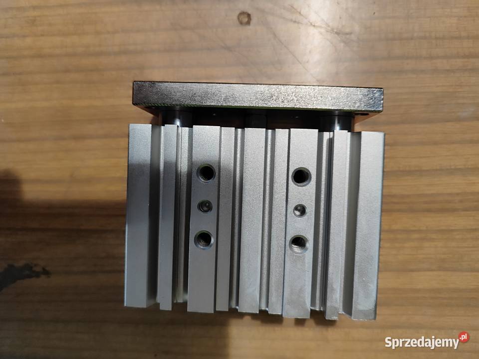 Siłownik pneumatyczny MGPM2530 z prowadzeniem