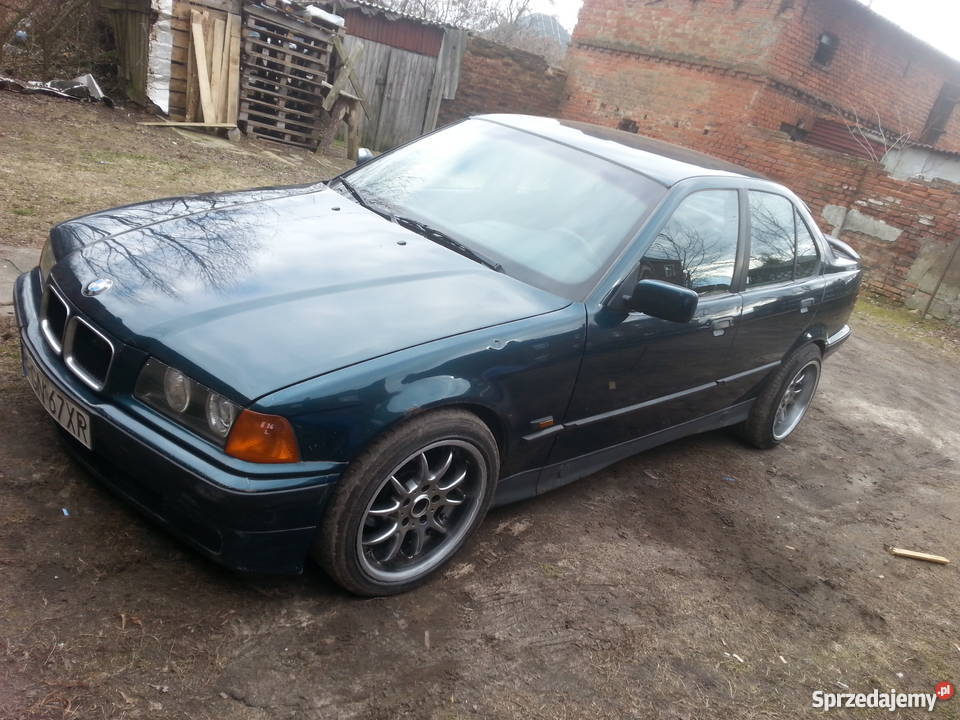 Sprzedamzamienię BMW 318 tds klima gfotele eszyb Zarejestrowany w Polsce sprzedam