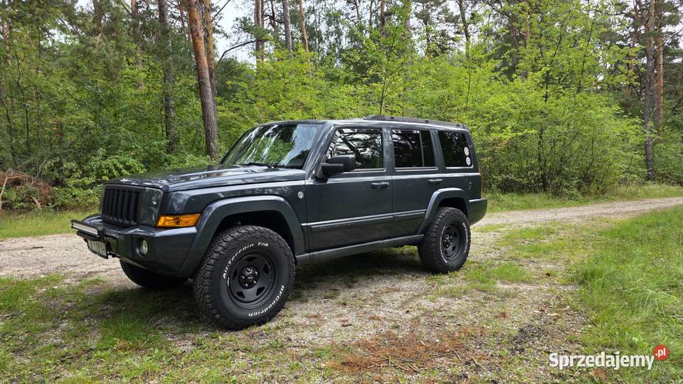 Jeep Commander 47 V8 231 LPG 4x4 QuadraTrac Lift Rok produkcji 2006