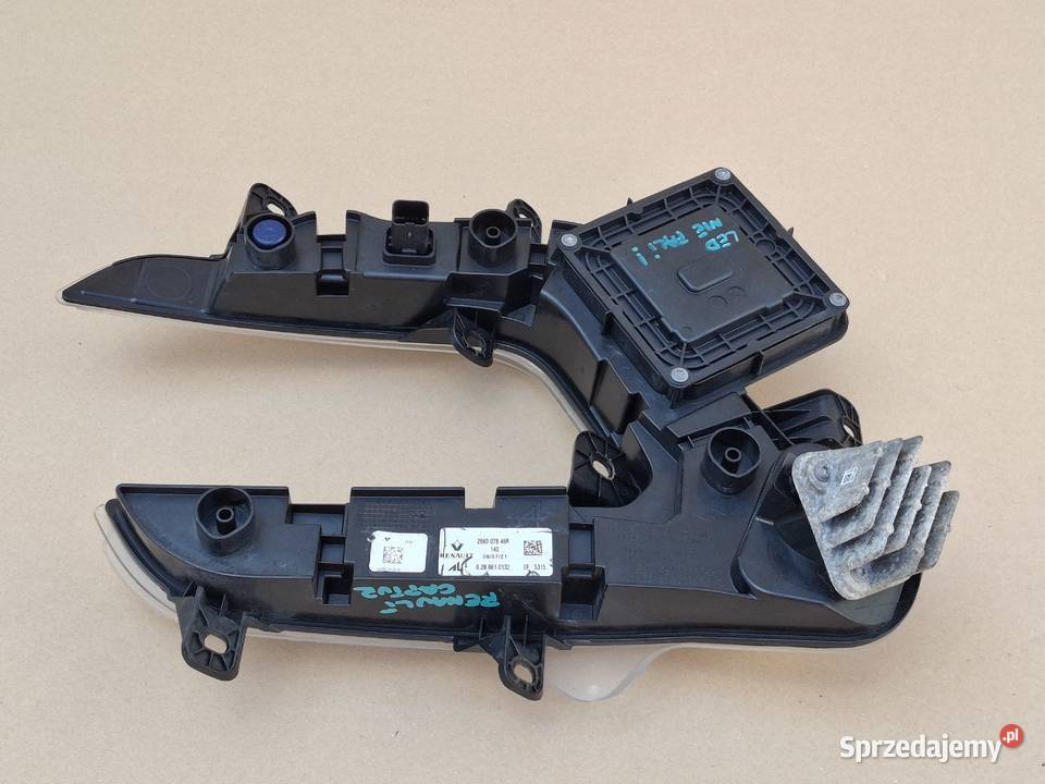 RENAULT CAPTUR LIFT HALOGEN LED DRL PRAWY LAMPA Bieleń