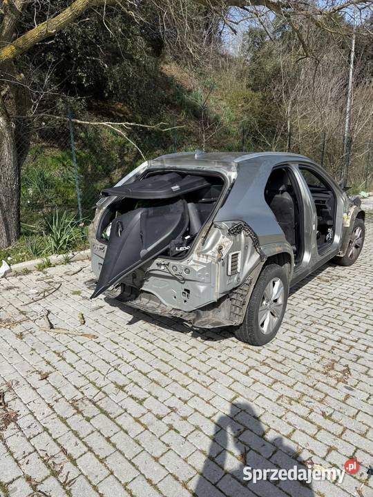 Lexus UX hybryda kradzieży sprowadzony z Włoch Motoryzacja Warszawa