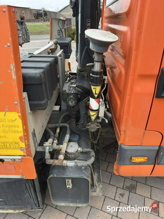 inne Iveco Daily 70C17P Laweta z dźwigiem Rok produkcji 2011 Lipówki