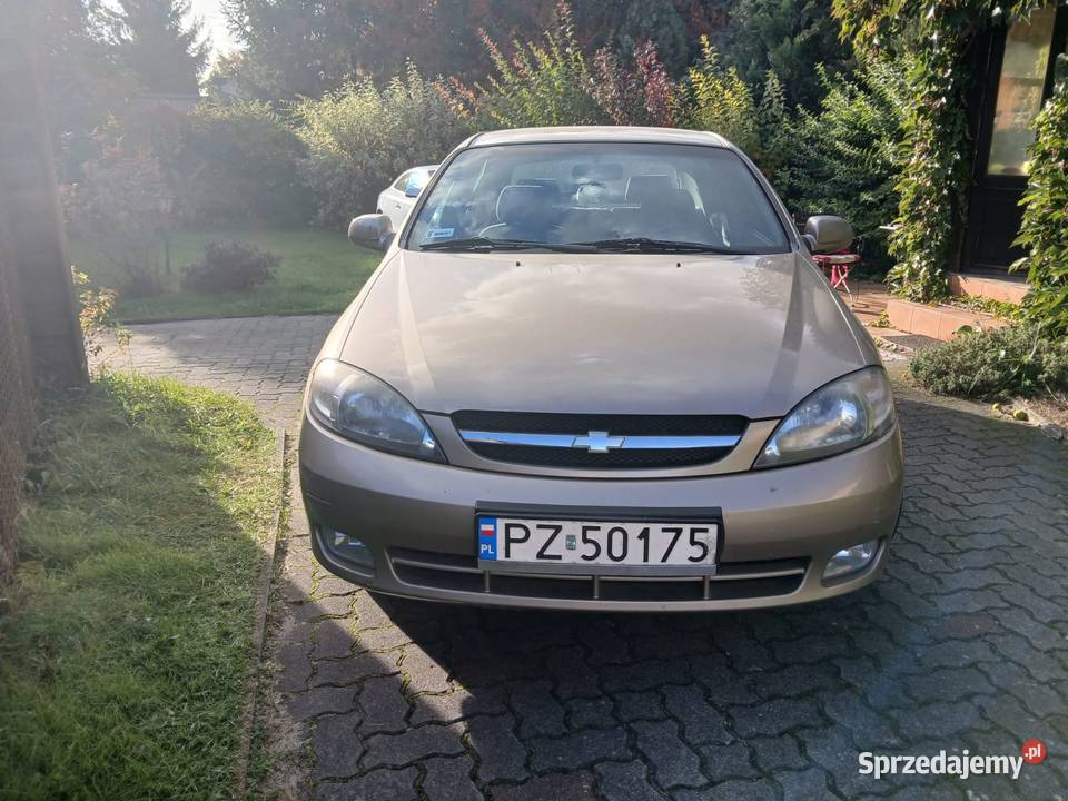 Lacetti Chevrolet 16 z 2004 roku kupiony w polskim salonie Palędzie