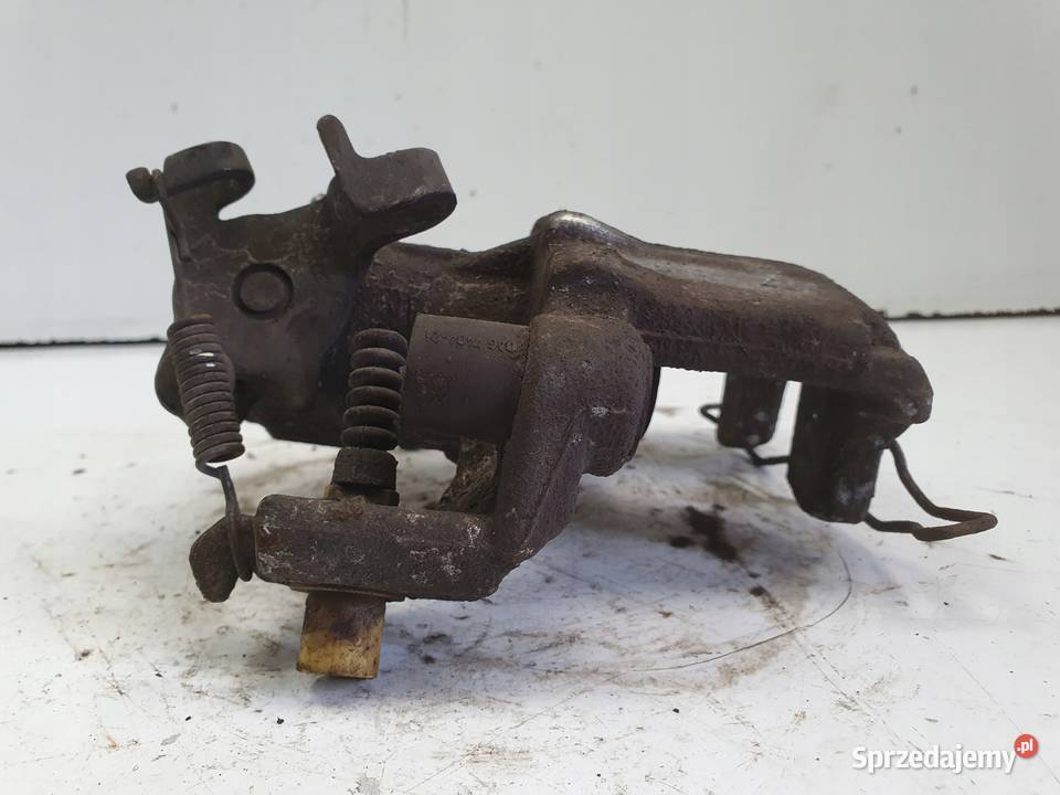 Toyota Yaris III TYLNY ZACISK HAMULCOWY prawy