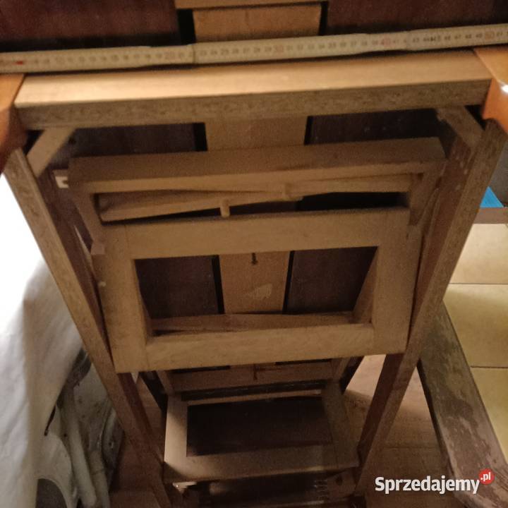 Sprzedam stół rozkładany na boki i wysokość wielkopolskie Lipka