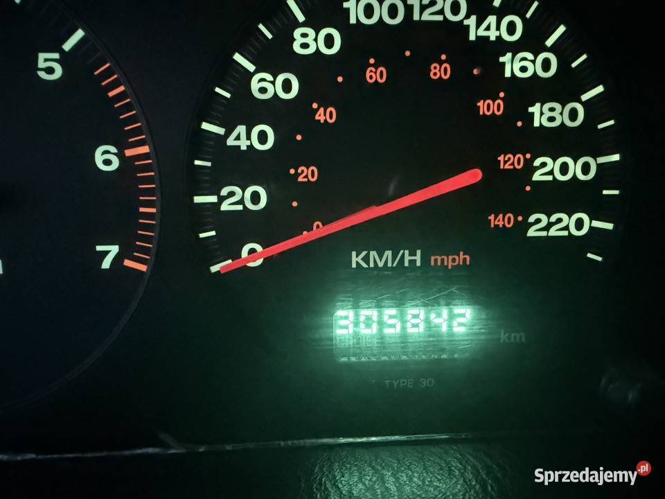 JEEP GRAND CHEROKEE WJ 47 V8 220 z 2000 r świętokrzyskie