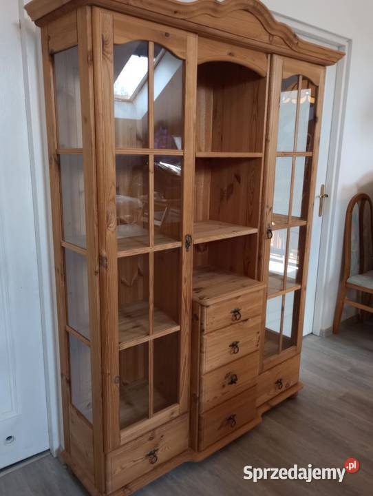 Witryna z naturalnego drewna gotowa do użytku 137cm Krosno sprzedam