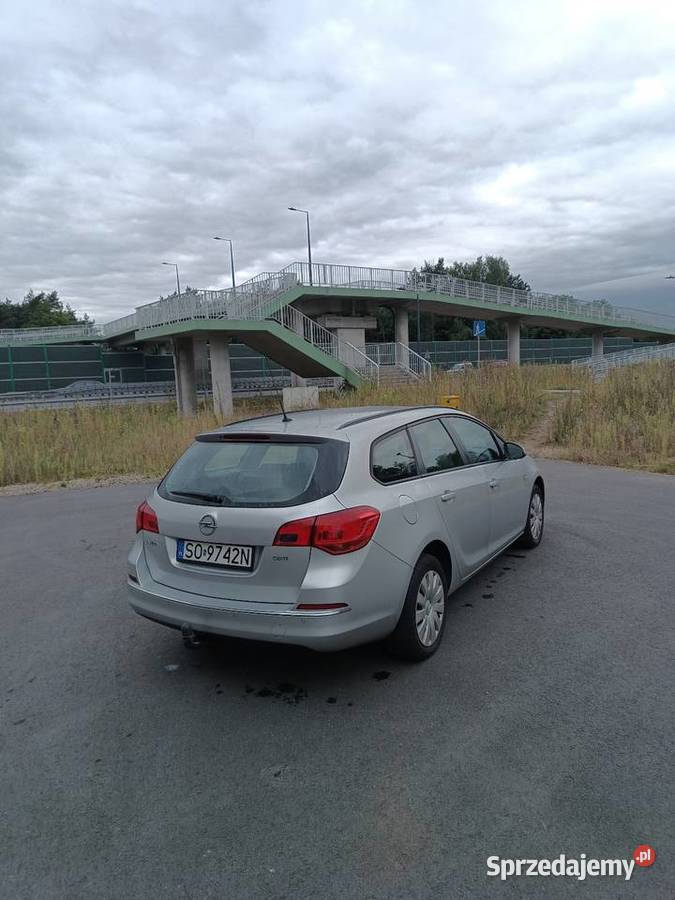 Opel Astra J 2013 130 koni