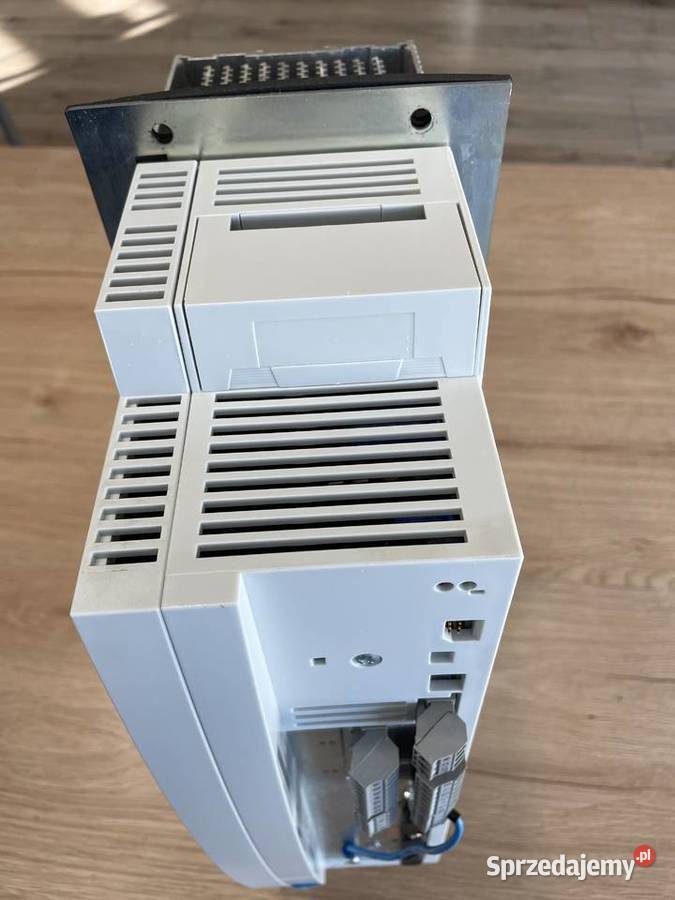 Falownik Lenze EVS9324EP sprzedam