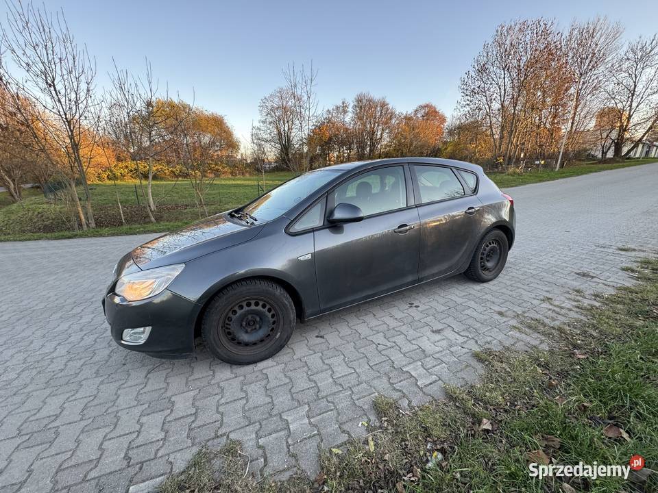 Opel Astra J 16 Benzyna manualna Pieńsk