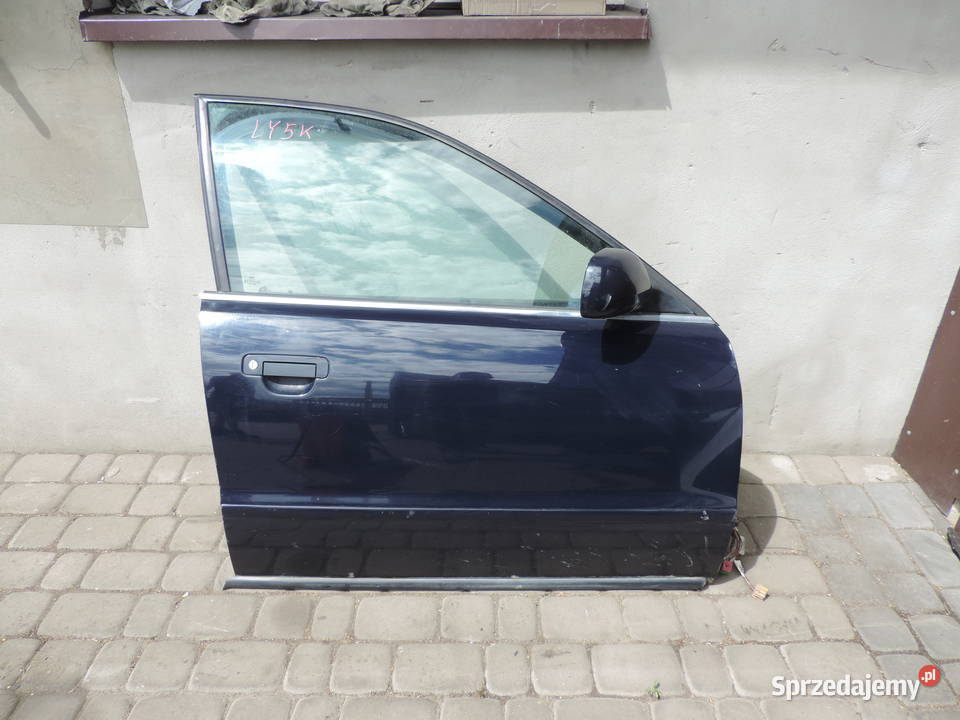 AUDI A4 B5 SEDAN DRZWI PRAWE PRZEDNIE LY5K Nowy Sącz