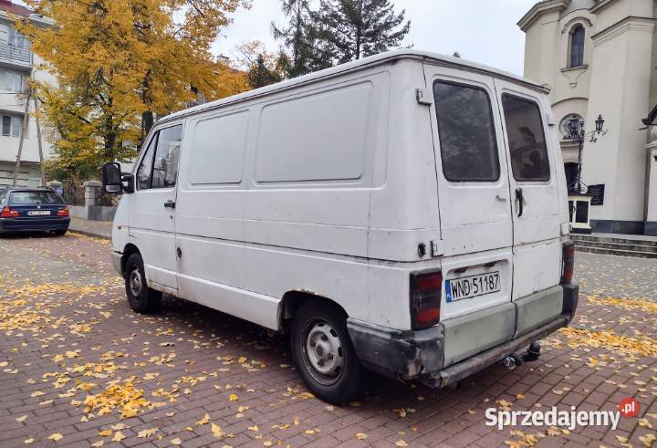 Renault Trafic 99 19d hak OKAZJA Rok produkcji 1999 mazowieckie