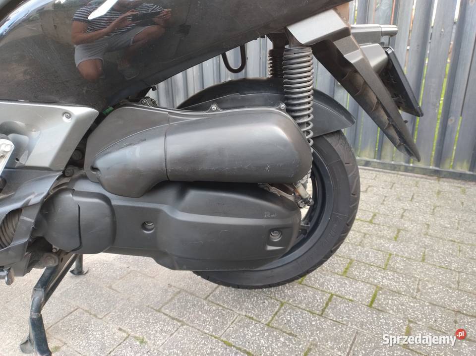 Skuter Yamaha x 125 stan Luboń sprzedam