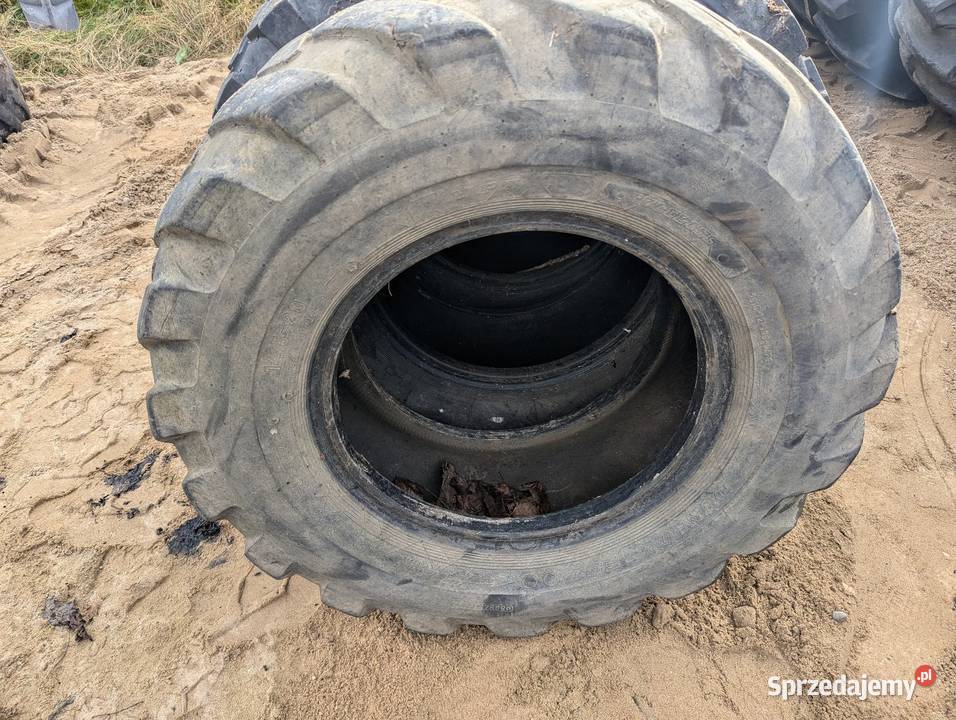 Opona 14520 do ładowarki przyczepy ciągnika dwie Opony rolnicze Stężyca