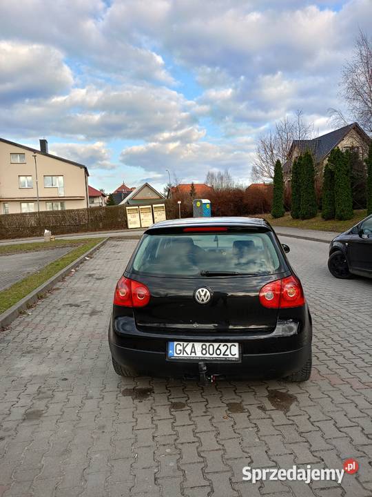 Sprzedam golfa 5 Rok produkcji 2004 Sierakowice