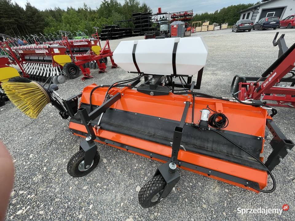 Zamiatarka Metal Technik transport sprzedam