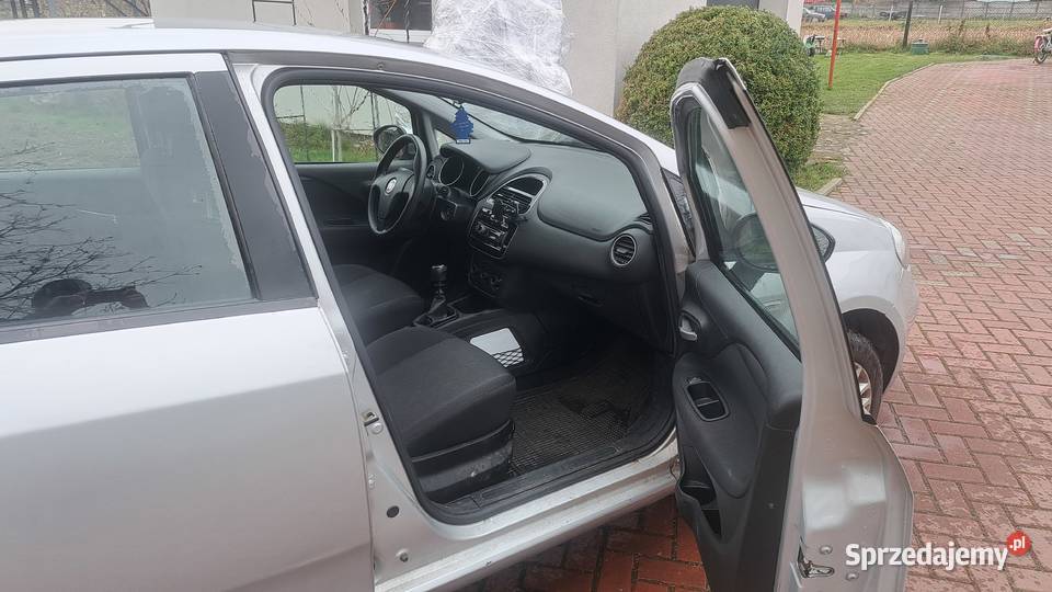 Fiat Punto LIFT 2013 14 77 polski salon 141 klimatyzacja Punto 2012 Knurów