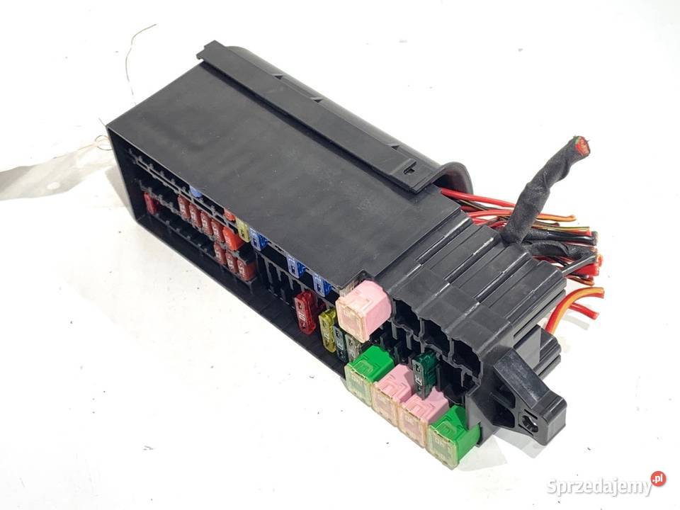 SKRZYNKA BEZPIECZNIKÓW SEAT TOLEDO IV 6C0937615A