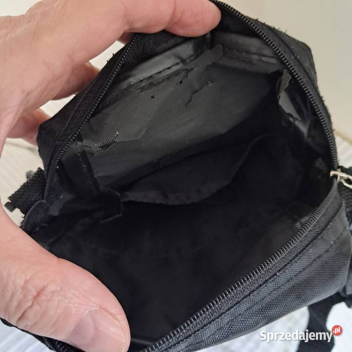 Pojemna choć mała torebka Uniseks Warszawa sprzedam