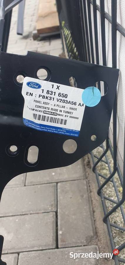 Fartuch prawy ze słupkiem Ford Transit Chrząstowice