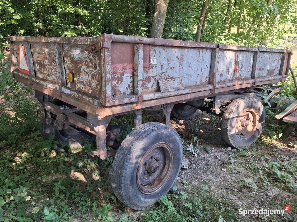 Przyczepa 2osiowa z rozrzutnika nieuszkodzony Jasło