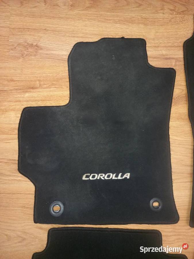 Dywaniki Toyota Corolla Sedan E21 welurowe Czeladź
