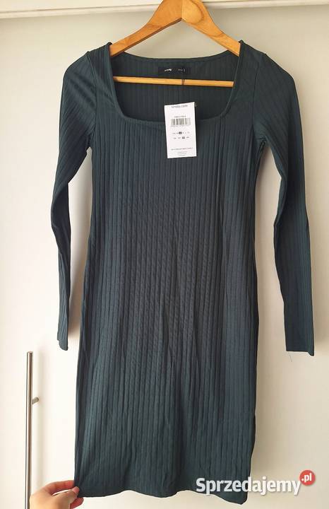 Sportowa sukienka w prążki butelkowa zieleń długi Kraków