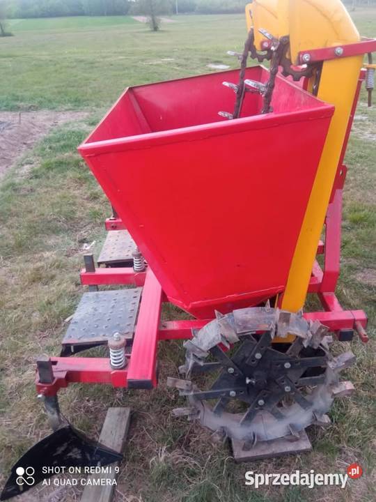 Sadzarka Do Ziemniaków Dozownikiem Do Nawozu nieuszkodzony Leszcze