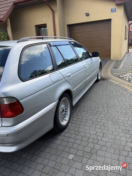 BMW SERIA 5 E39 TOURING Radom